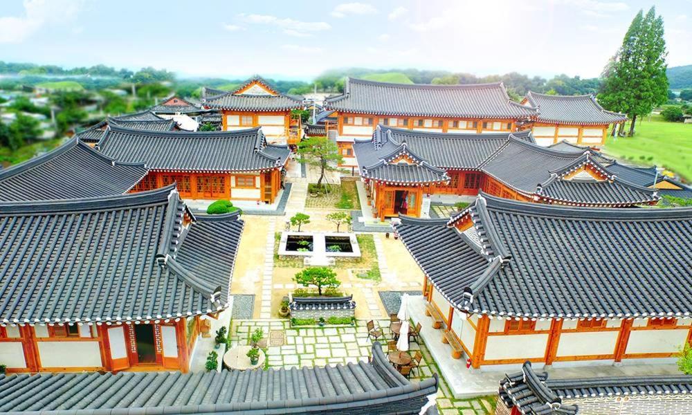 Hwangnamguan Hanok Village Gyeongju Bagian luar foto