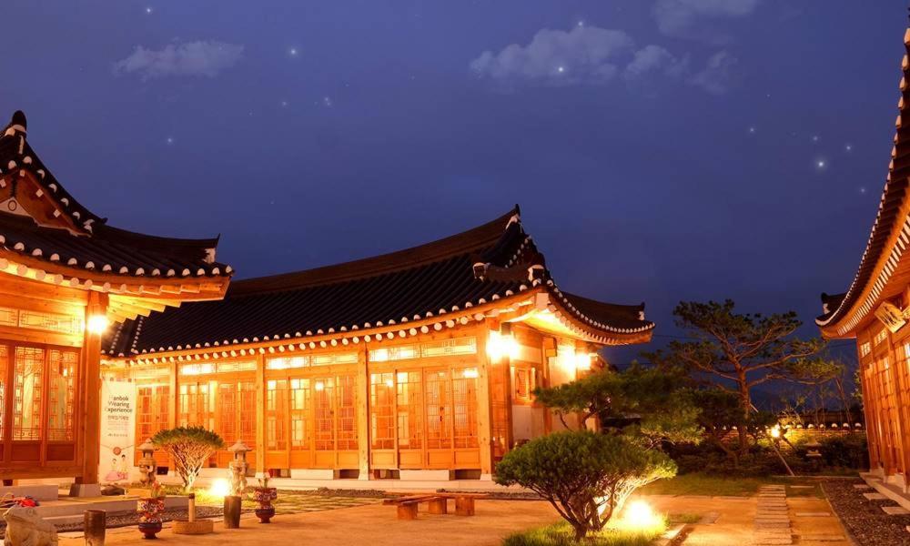 Hwangnamguan Hanok Village Gyeongju Bagian luar foto